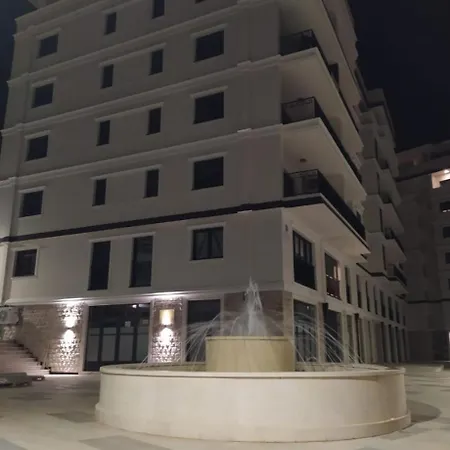 Pine 1 In The Center Apartment *